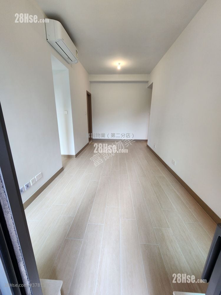 Chill Residence Rental 2 Bedrooms , 1 Bathroom 589 ft²