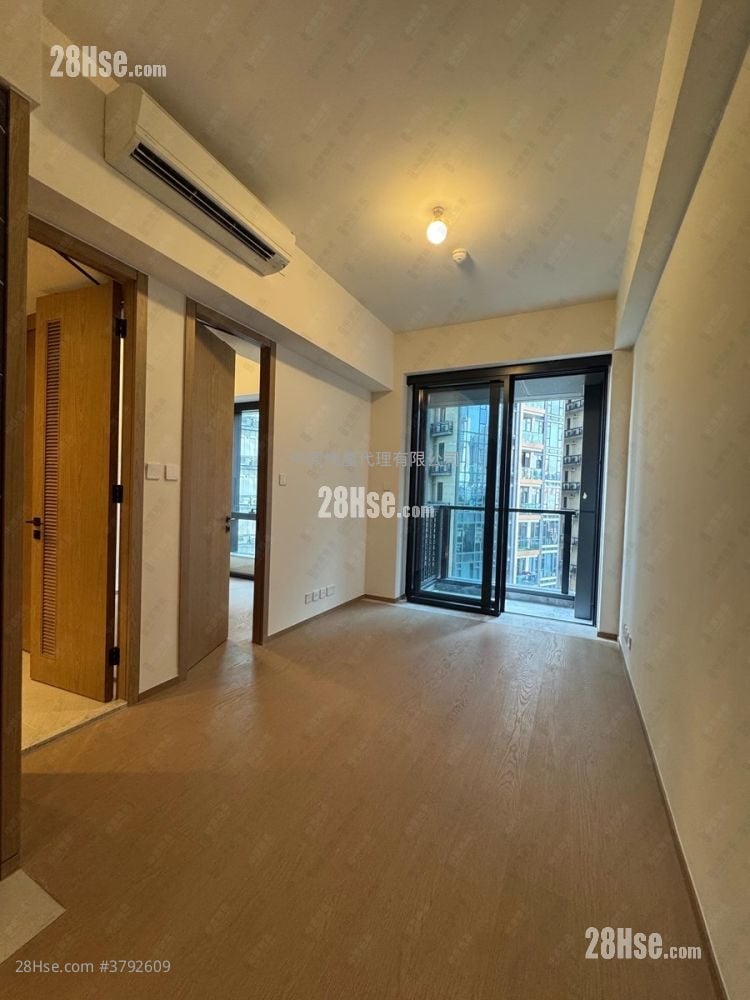 Onmantin Sell 1 Bedroom 388 ft²