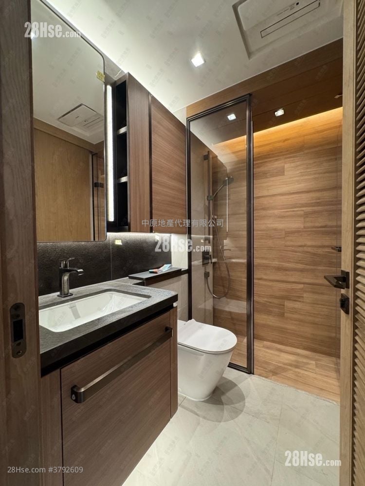 Onmantin Sell 1 Bedroom 388 ft²