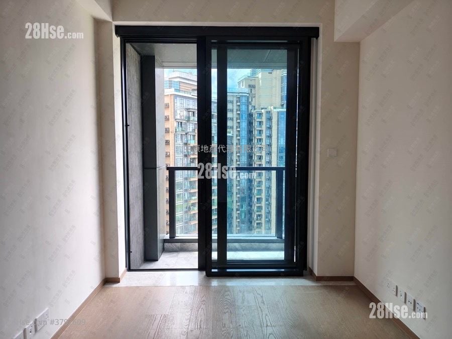 Onmantin Sell 1 Bedroom 388 ft²