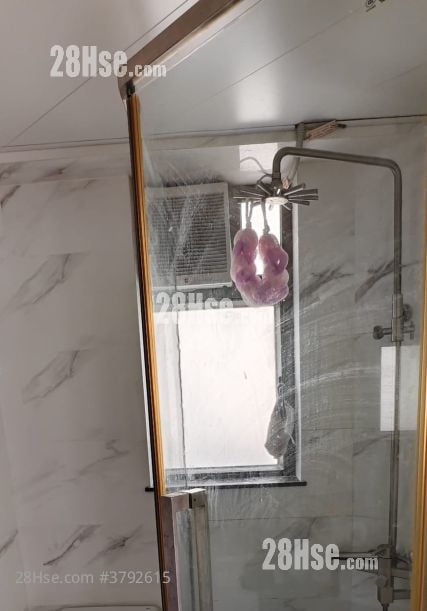 香港大厦 租盘 开放式间隔 , 1 浴室 130 平方尺