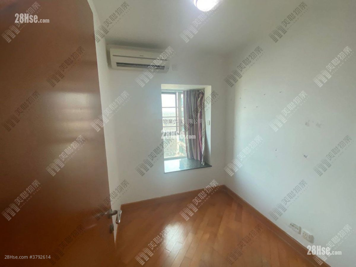 Park Central Sell 3 Bedrooms , 1 Bathroom 638 ft²