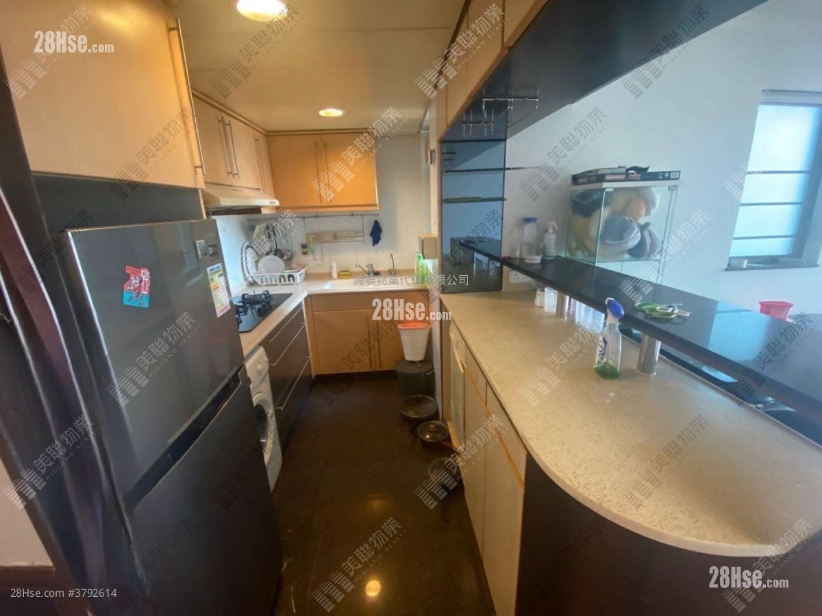 Park Central Sell 3 Bedrooms , 1 Bathroom 638 ft²