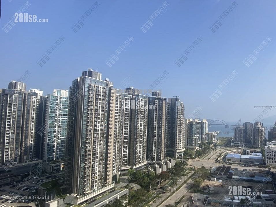 Park Central Sell 3 Bedrooms , 1 Bathroom 638 ft²