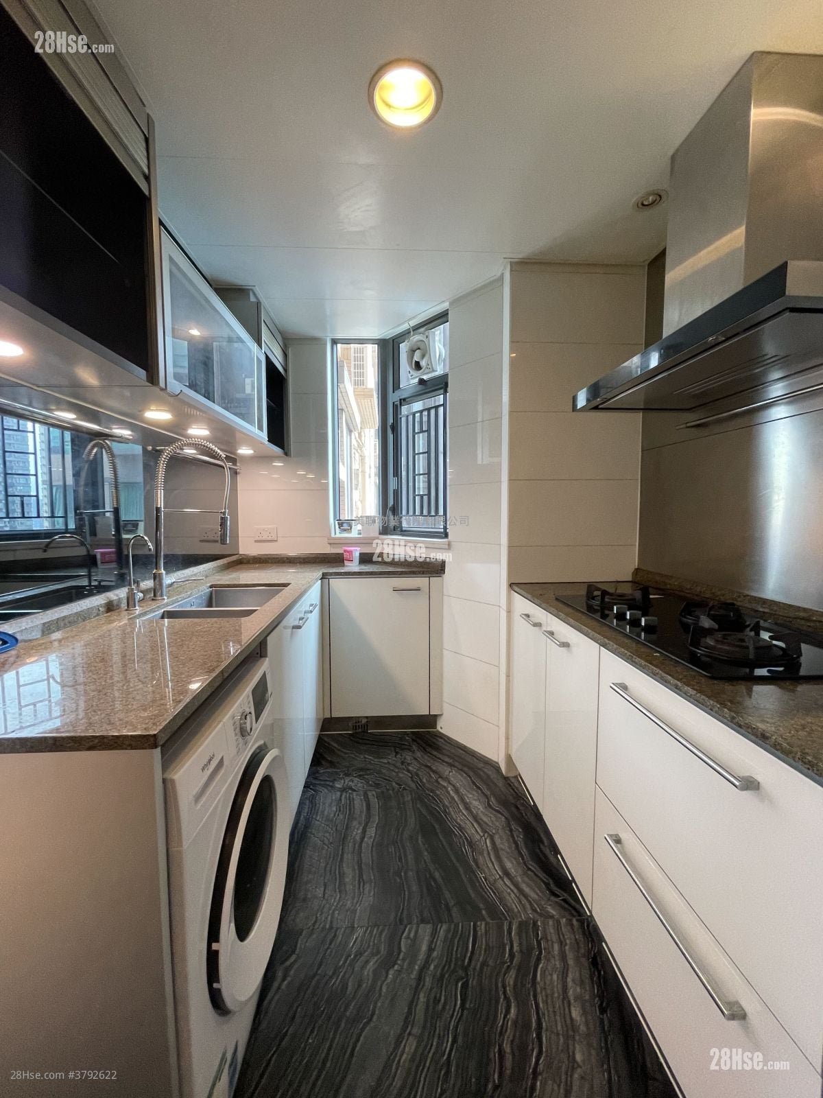 kitchen: Yoho Midtown Rental 5+ Bedrooms , 3 Bathrooms 1,026 ft²