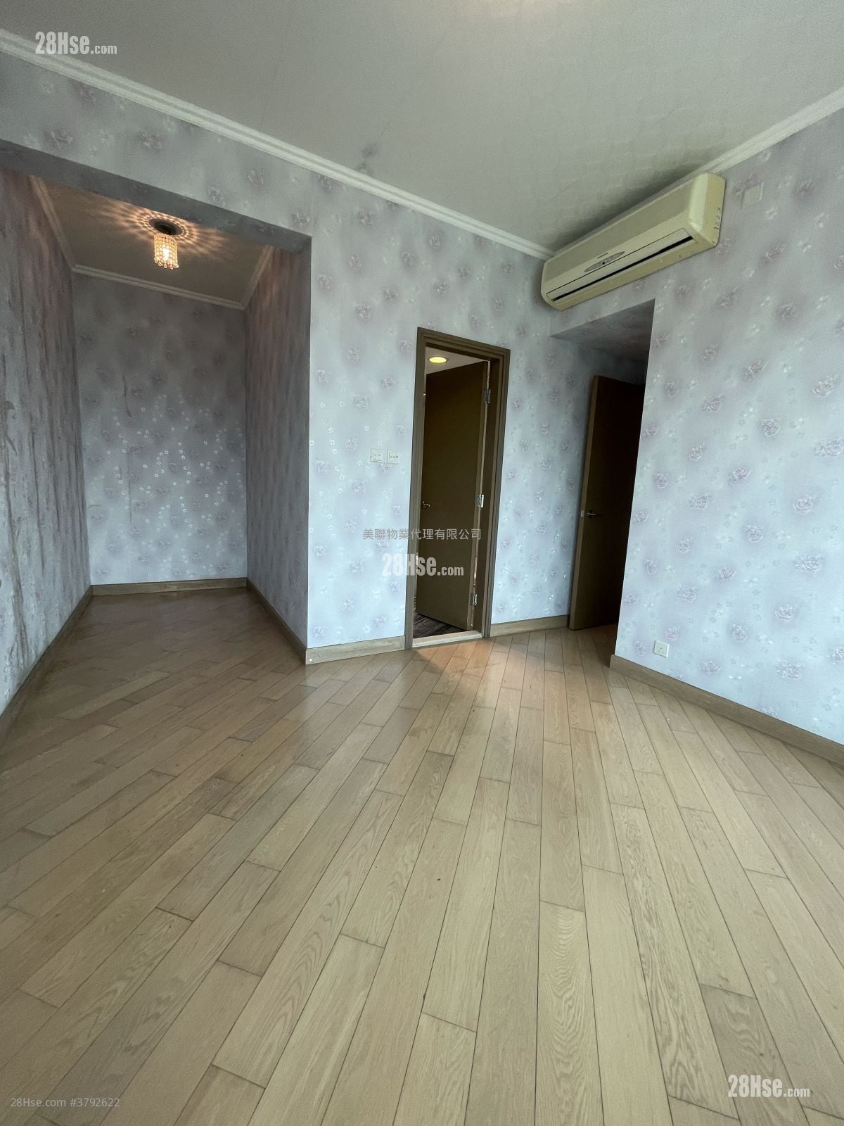 master room: Yoho Midtown Rental 5+ Bedrooms , 3 Bathrooms 1,026 ft²