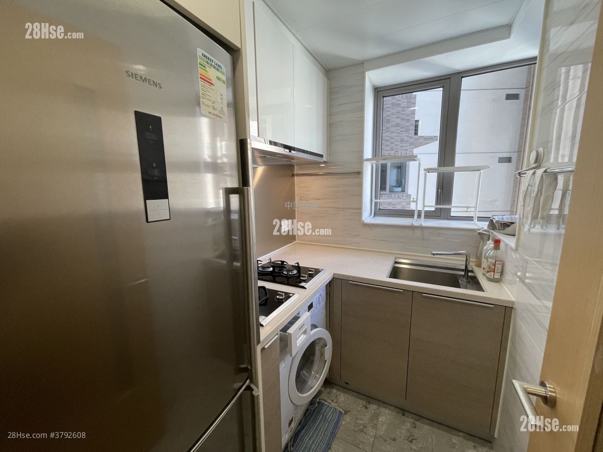 Parc City Rental 1 Bedroom , 1 Bathroom 469 ft²