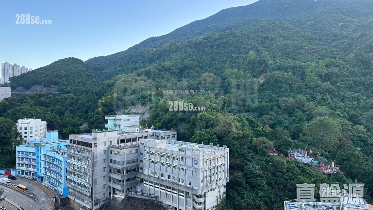 Lime Gala Sell 2 Bedrooms , 1 Bathroom 489 ft²