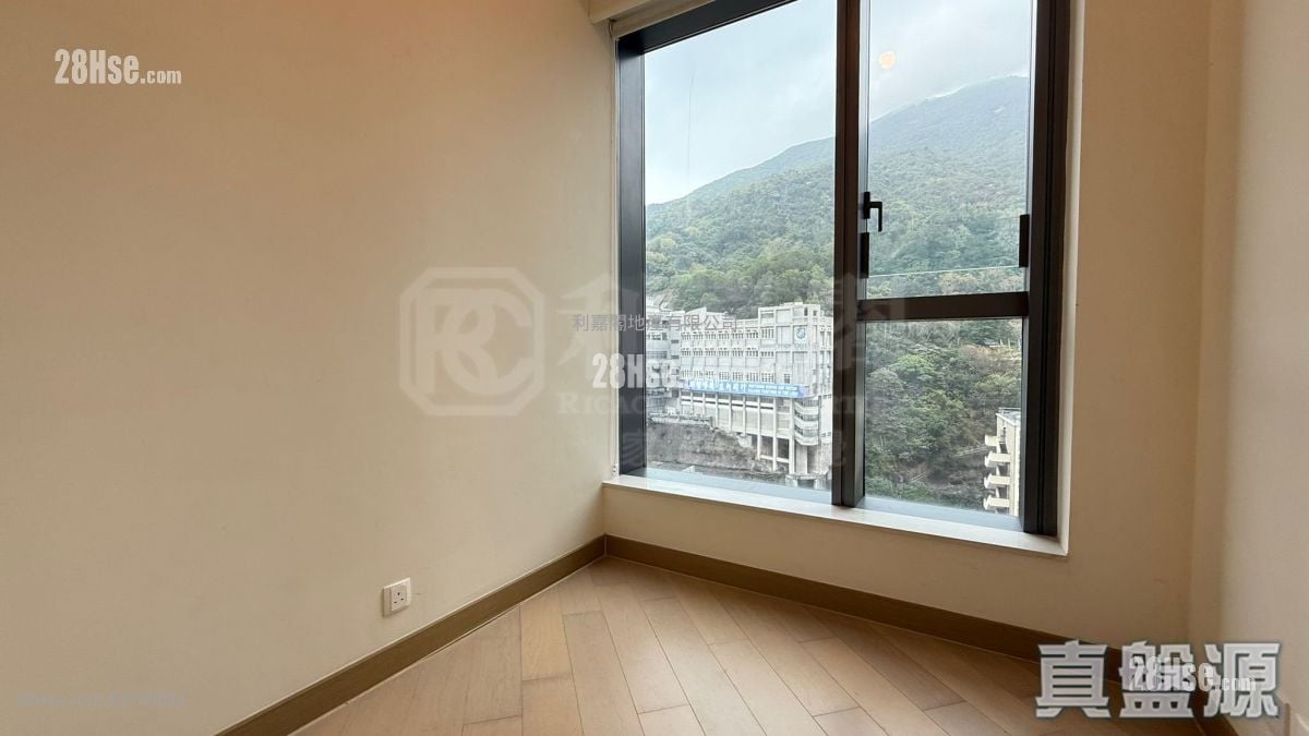 Lime Gala Sell 2 Bedrooms , 1 Bathroom 489 ft²