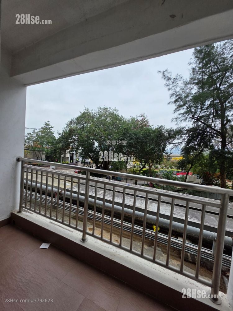 Highland Mansion Rental 3 Bedrooms , 2 Bathrooms 932 ft²