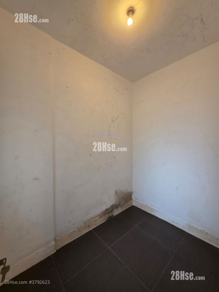 Highland Mansion Rental 3 Bedrooms , 2 Bathrooms 932 ft²