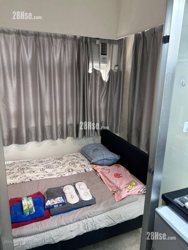 香港大厦 租盘 开放式间隔 , 1 浴室 120 平方尺