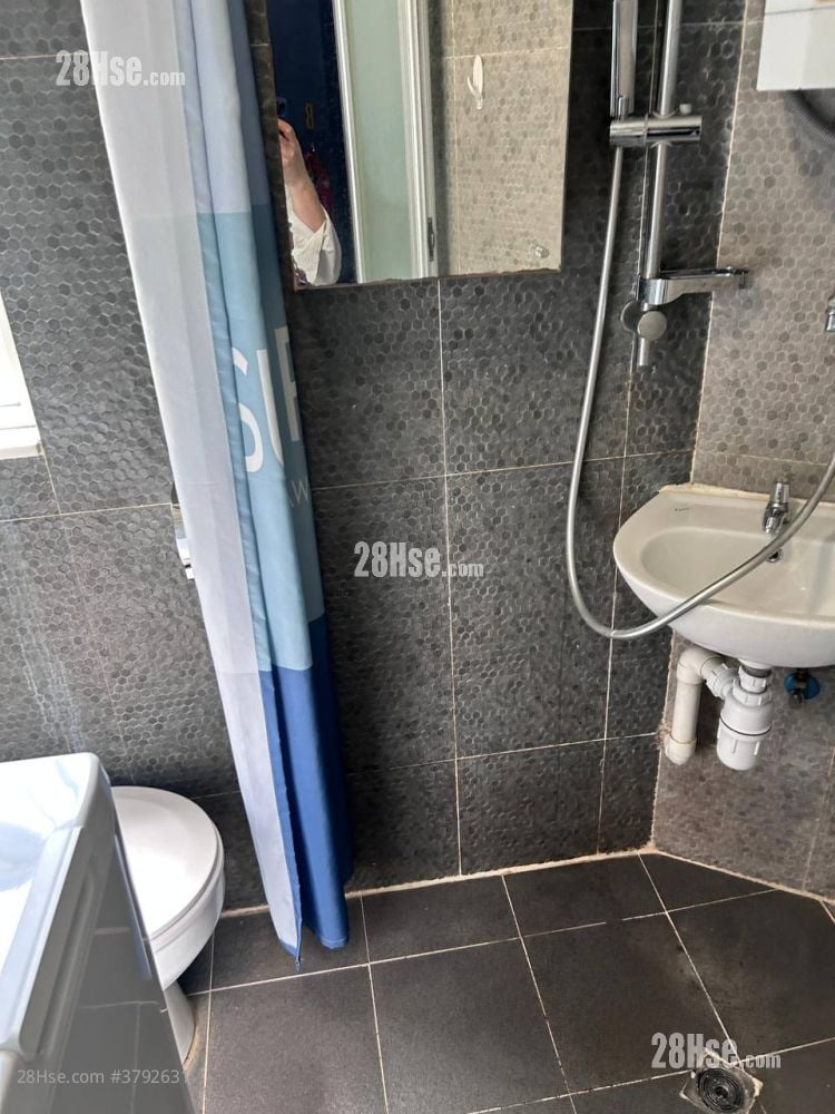 香港大厦 租盘 开放式间隔 , 1 浴室 120 平方尺