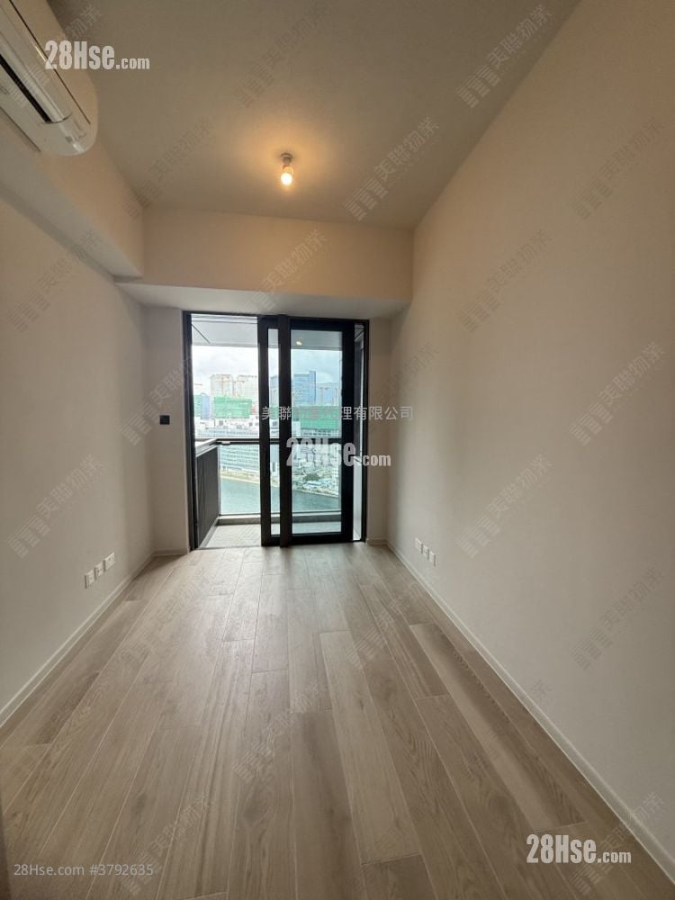 柏蔚森 租盘 2 房 , 1 浴室 390 平方尺