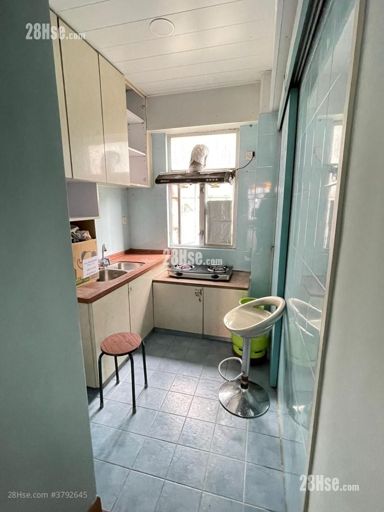 唐楼 租盘 3 房 , 1 浴室 550 平方尺