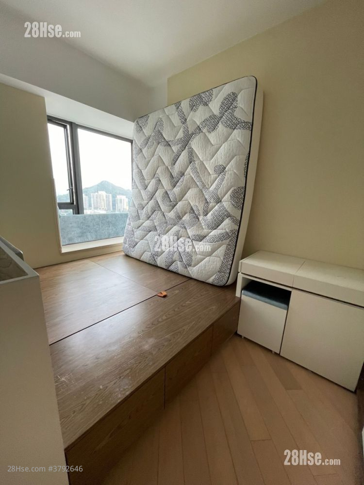 Grand Yoho Sell 3 Bedrooms , 2 Bathrooms 777 ft²