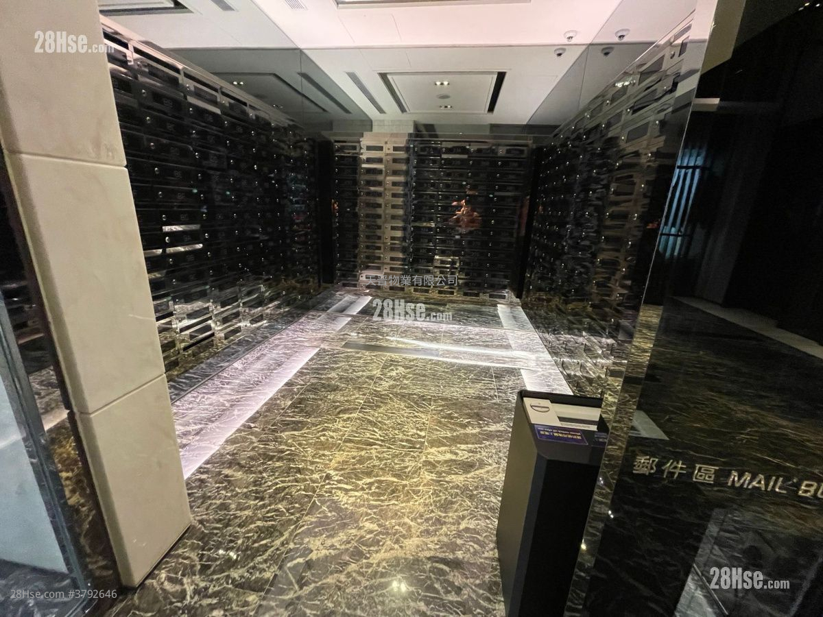 Grand Yoho Sell 3 Bedrooms , 2 Bathrooms 777 ft²