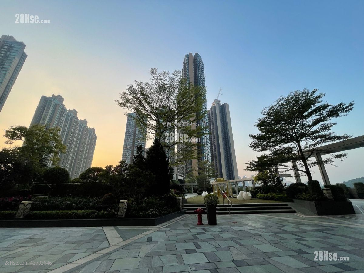 Grand Yoho Sell 3 Bedrooms , 2 Bathrooms 777 ft²