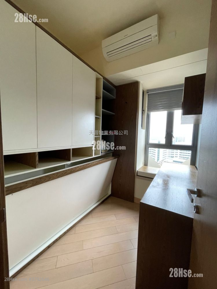 Grand Yoho Sell 3 Bedrooms , 2 Bathrooms 777 ft²