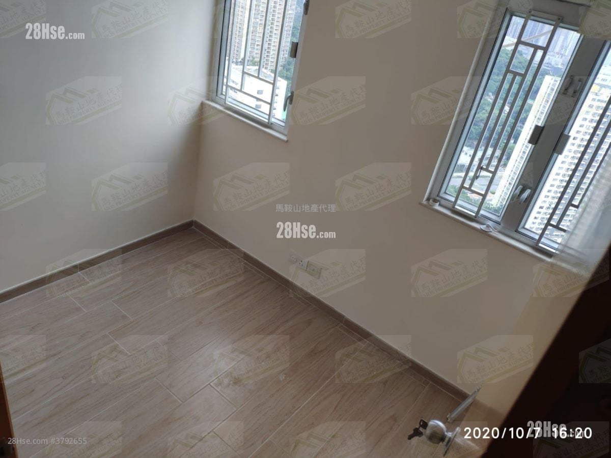 Fung Shing Court Rental 2 Bedrooms , 1 Bathroom 490 ft²