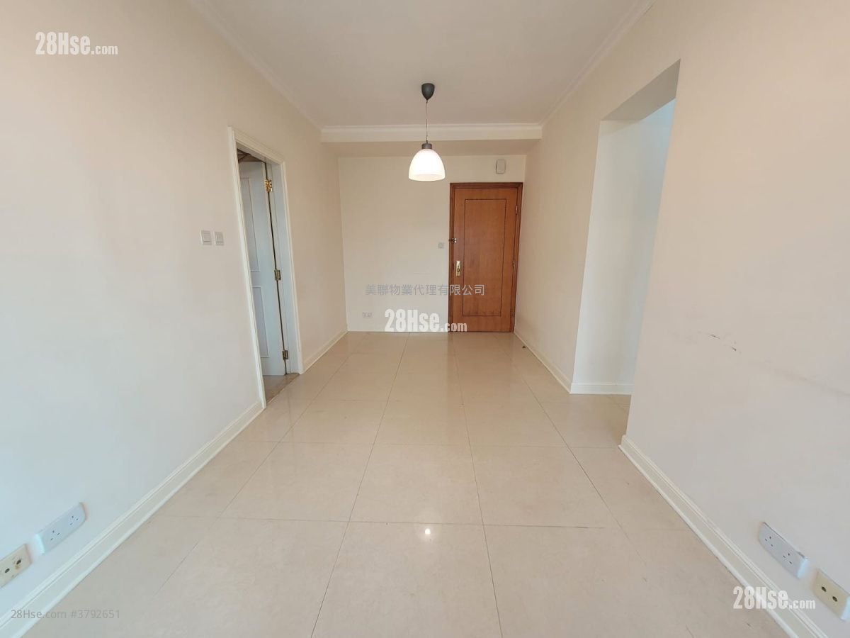 Banyan Garden Sell 2 Bedrooms , 1 Bathroom 434 ft²