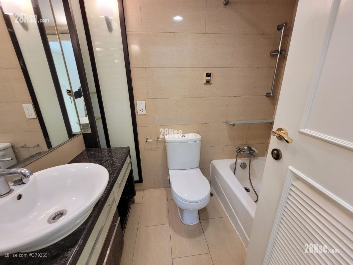 Banyan Garden Sell 2 Bedrooms , 1 Bathroom 434 ft²