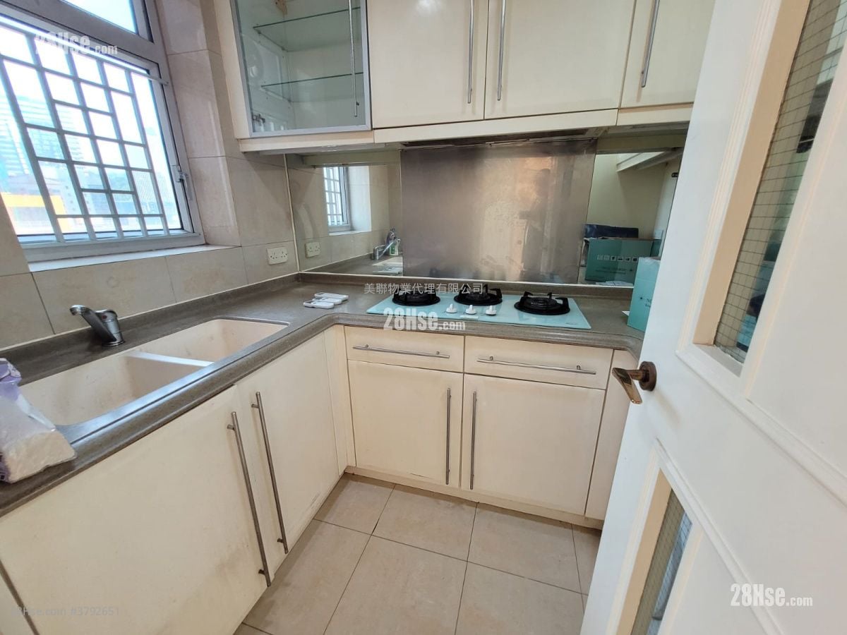 Banyan Garden Sell 2 Bedrooms , 1 Bathroom 434 ft²