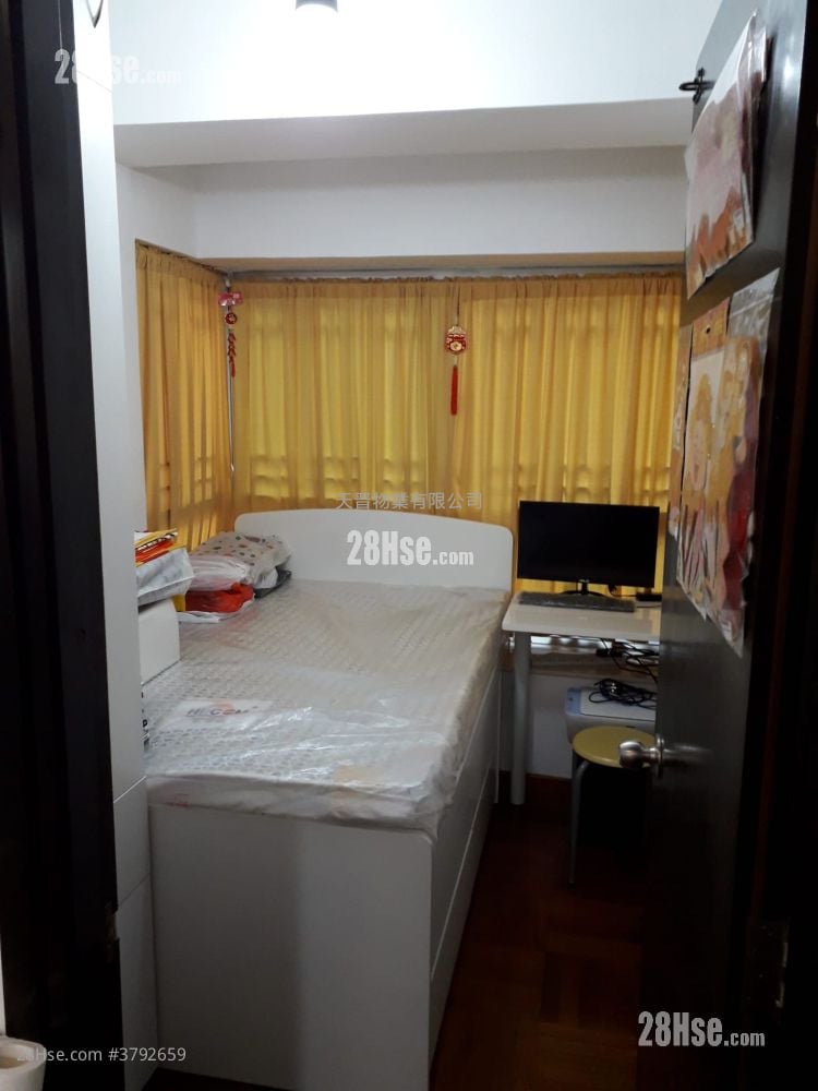 Kellet Court Sell 2 Bedrooms , 1 Bathroom 306 ft²