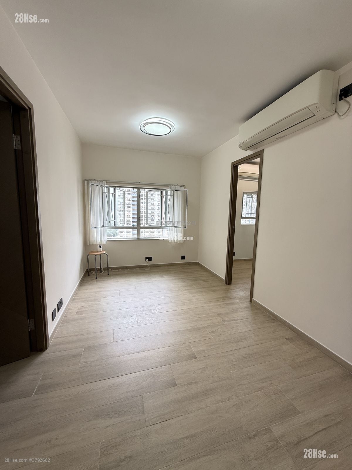 Ching Wah Court Sell 2 Bedrooms , 1 Bathroom 401 ft²