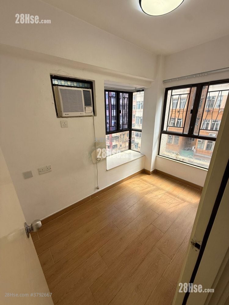 Po Wai Building Sell 2 Bedrooms , 1 Bathroom 262 ft²