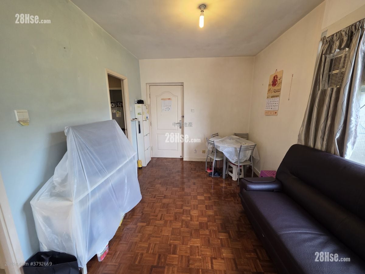 Hong Kong Garden Sell 2 Bedrooms , 1 Bathroom 365 ft²