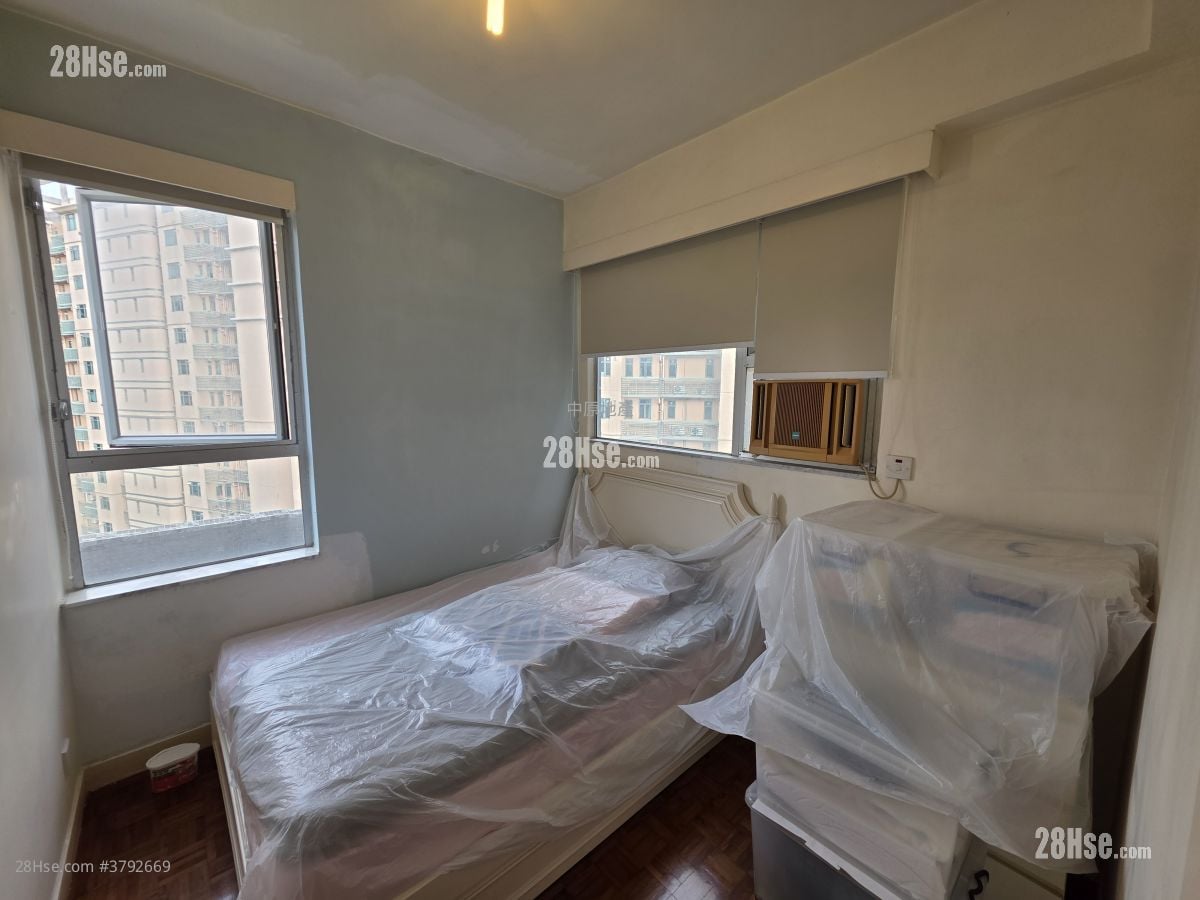 Hong Kong Garden Sell 2 Bedrooms , 1 Bathroom 365 ft²