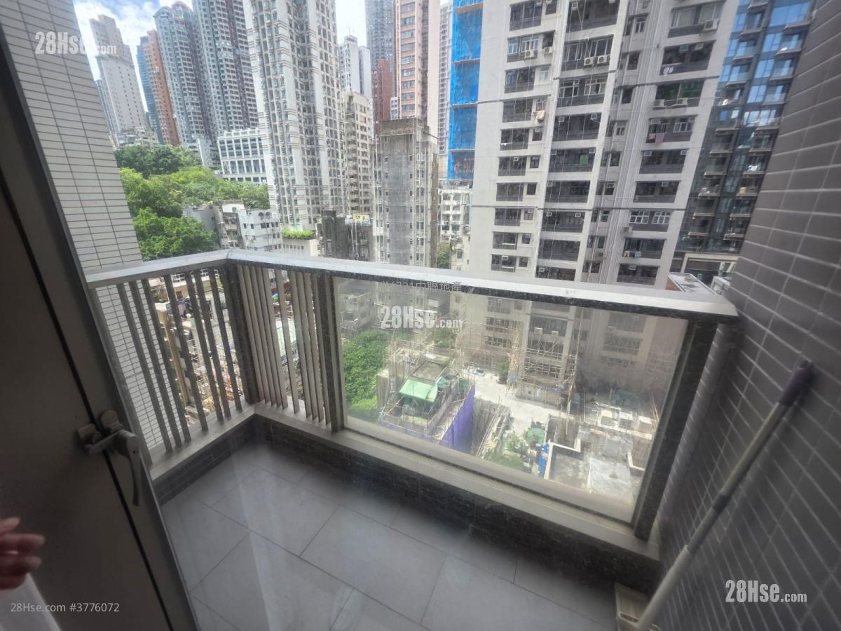 Island Crest Sell 1 Bedroom , 1 Bathroom 374 ft²