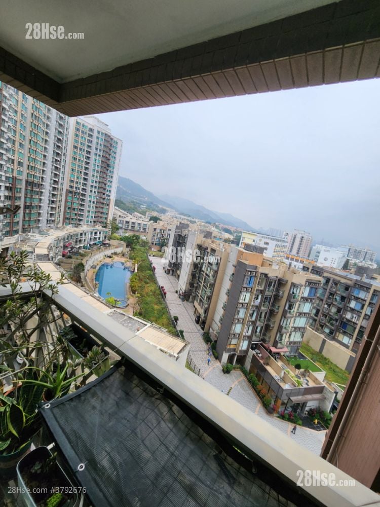 Uptown Sell 4 Bedrooms , 3 Bathrooms 949 ft²