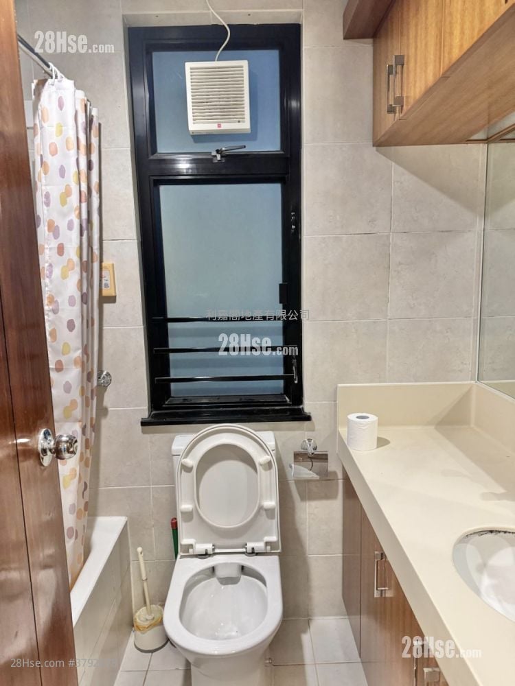 御皇台 售盘 2 房 , 1 浴室 400 平方尺