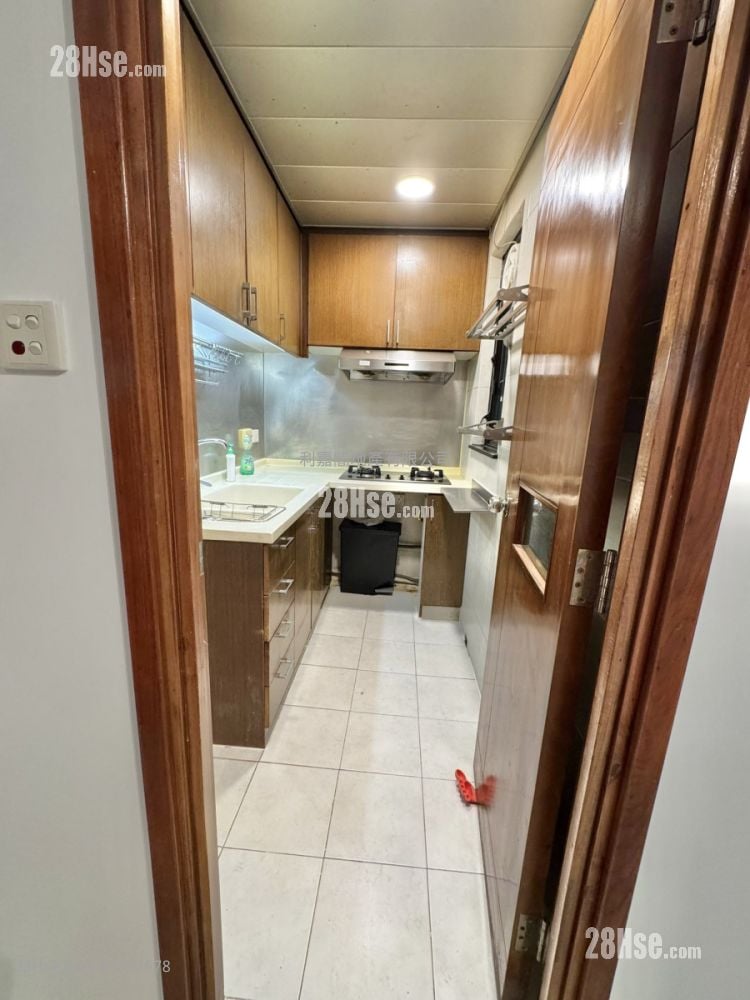 御皇台 售盘 2 房 , 1 浴室 400 平方尺