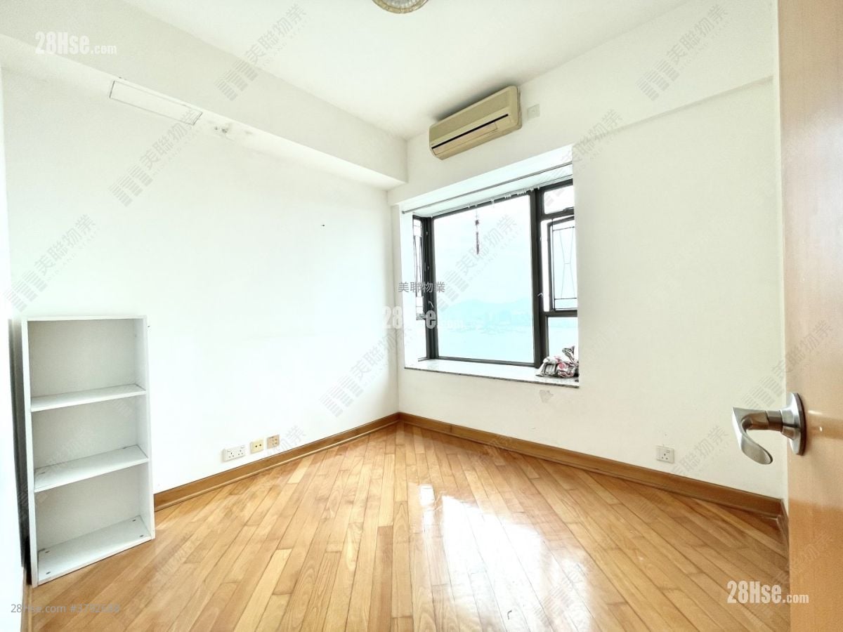 The Belcher's Rental 1,109 ft²