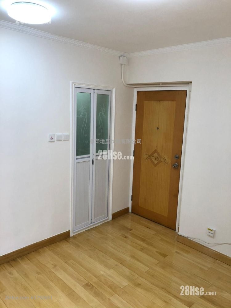 Whampoa Estate Sell 2 Bedrooms , 1 Bathroom 321 ft²