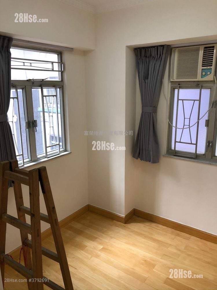Whampoa Estate Sell 2 Bedrooms , 1 Bathroom 321 ft²