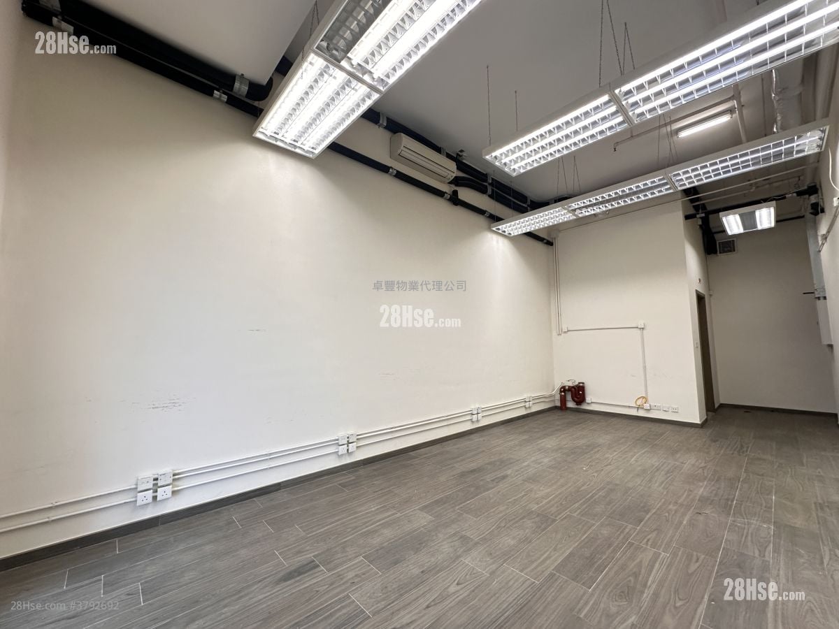 W668 租盘 1 房 , 1 厕所 616 平方尺