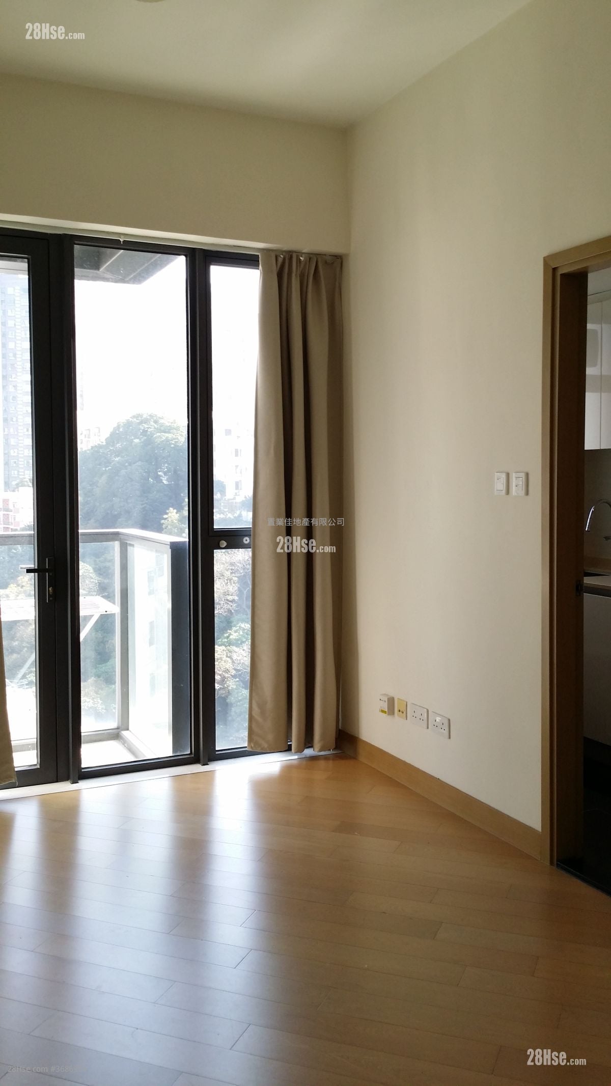 Warrenwoods Sell Studio , 1 Bathroom 273 ft²