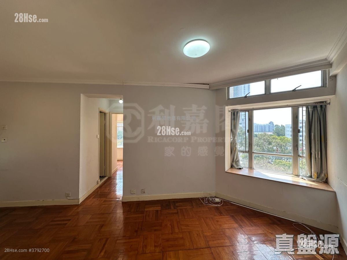 嘉湖山庄 售盘 2 房 , 1 浴室 448 平方尺