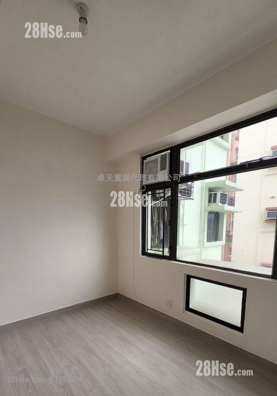 福至大厦 租盘 2 房 , 1 浴室 588 平方尺