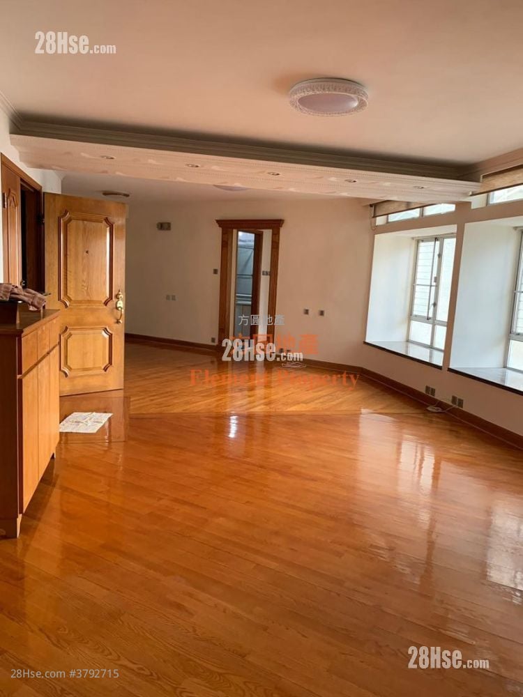 Laguna City Sell 4 Bedrooms , 3 Bathrooms 1,204 ft²