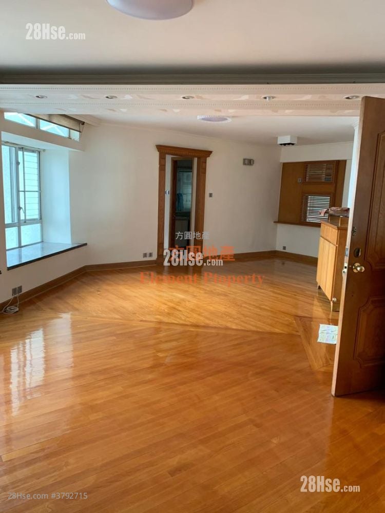 Laguna City Sell 4 Bedrooms , 3 Bathrooms 1,204 ft²