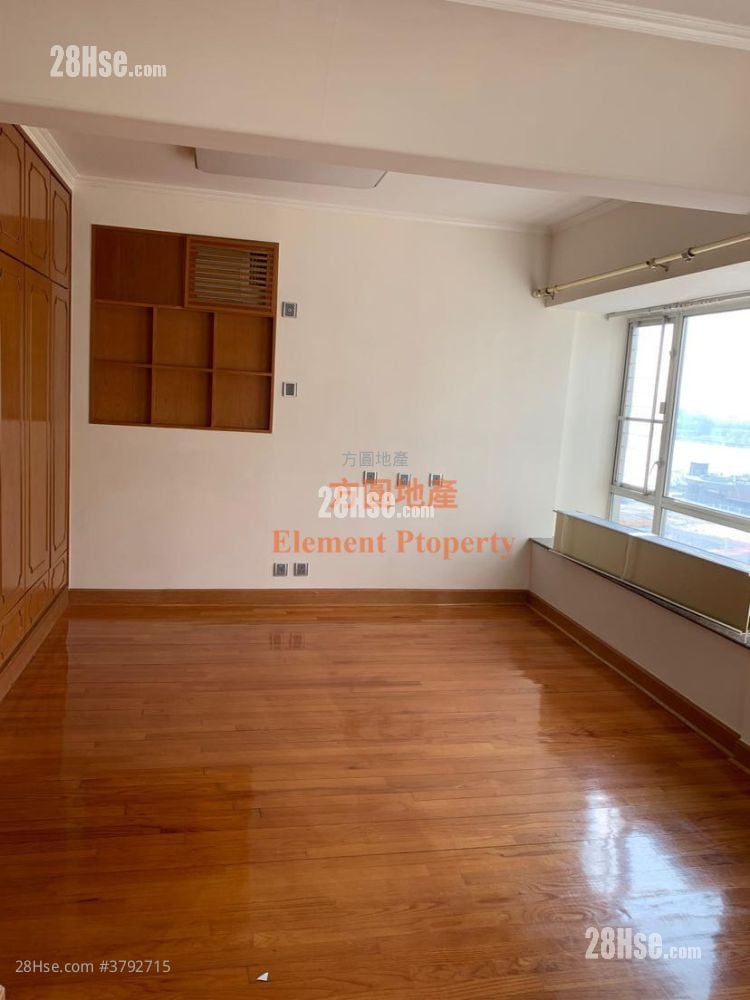 Laguna City Sell 4 Bedrooms , 3 Bathrooms 1,204 ft²