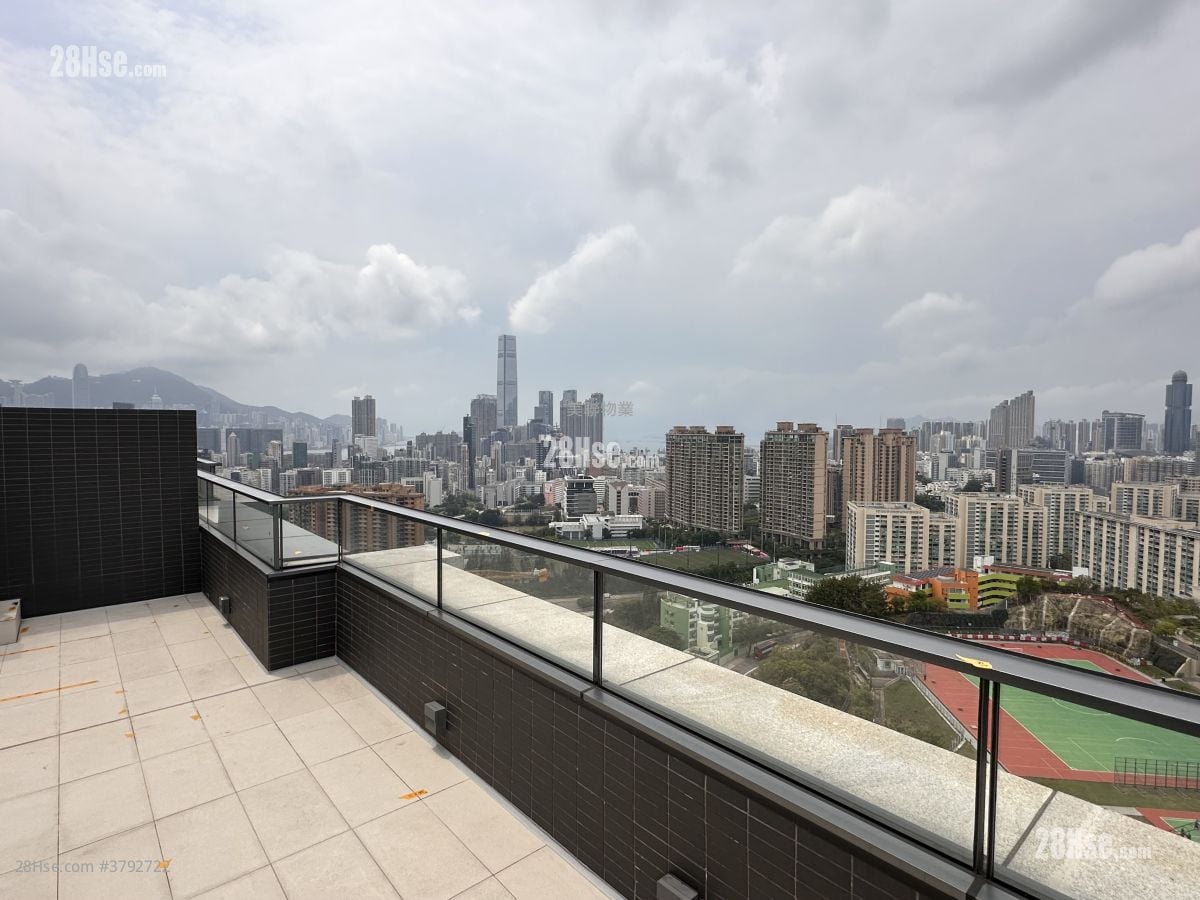 In One Rental 2 Bedrooms 425 ft²