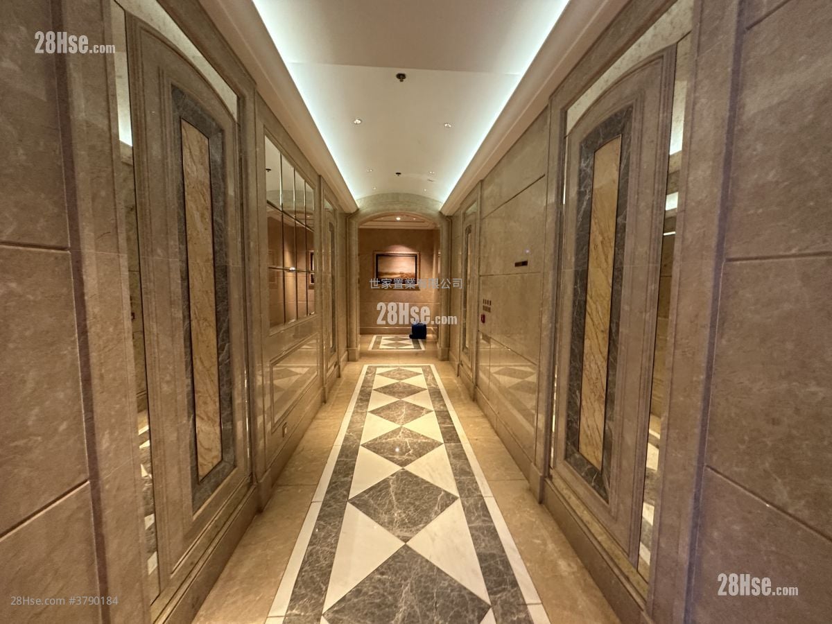 观月桦峯 售盘 3 房 808 平方尺