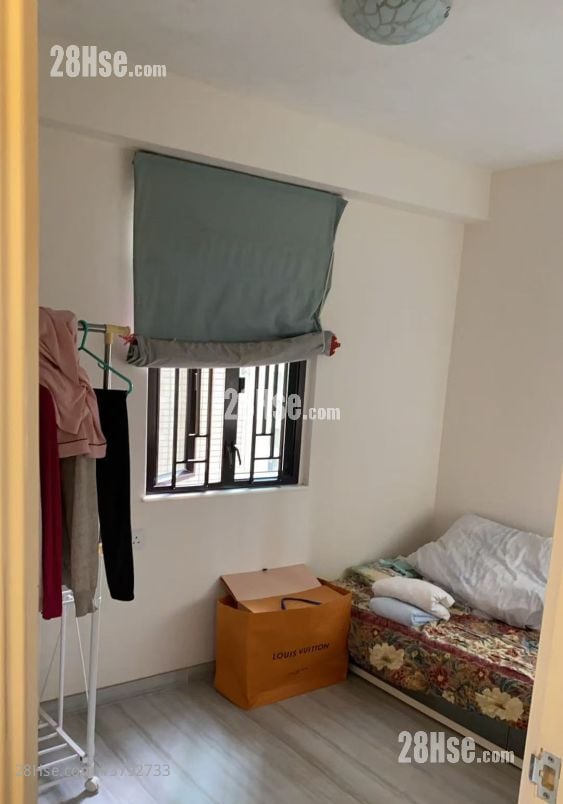 薄扶林花园 售盘 3 房 , 1 浴室 708 平方尺