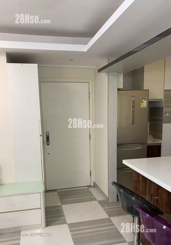 薄扶林花园 售盘 3 房 , 1 浴室 708 平方尺